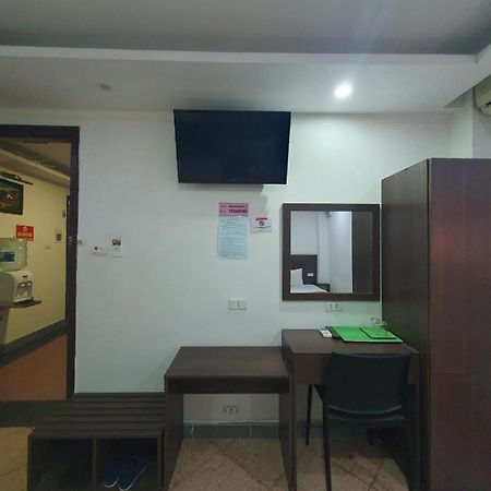 האנוי Ha Noi Vang Hotel Hoang Ngan מראה חיצוני תמונה